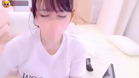 maii- stripchat stream image