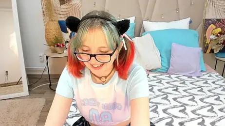 CoralineYoung stripchat stream image