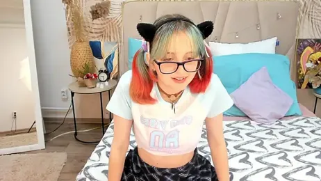 CoralineYoung stripchat stream image