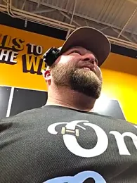 Strong_Bear89 stripchat stream image