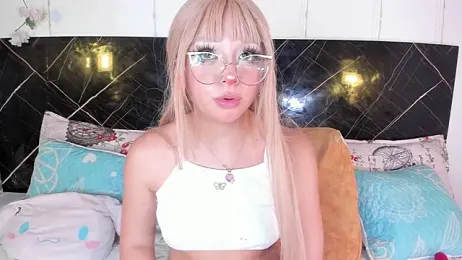 EmilyyGomez stripchat stream image