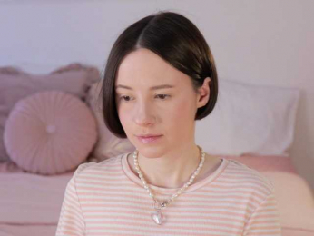 MissEssie bongacams stream image