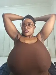 Bustygoddess32 stripchat stream image