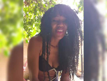 MoanaFrenchy bongacams stream image