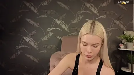 Lolly_girll stripchat stream image