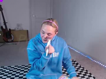 petitebrat chaturbate stream image