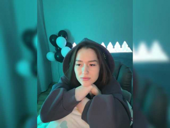 whiteTEA bongacams stream image