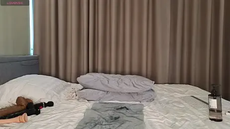 LucyNuty stripchat stream image