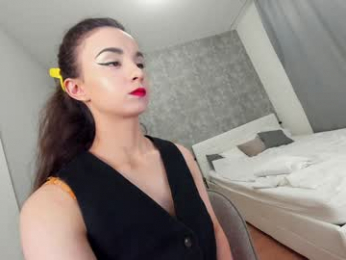 ehotlovea chaturbate stream image