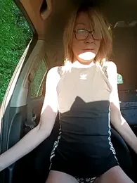 Timide_girl2 stripchat stream image