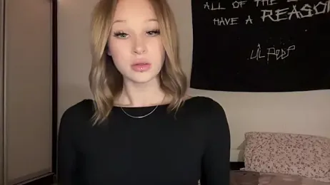 ur_molly stripchat stream image