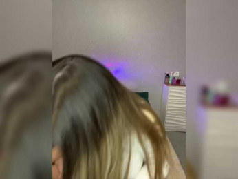 Cris_Mi bongacams stream image