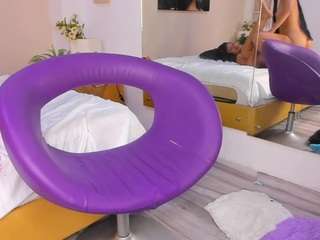 cloe-world1 camsoda stream image