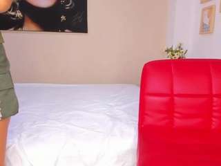 cloe-world1 camsoda stream image