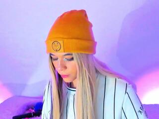 Scarlet Bridge flirt4free stream image