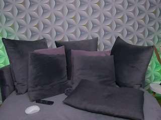 mina-babe camsoda stream image