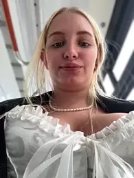 Milkyy_wway stripchat stream image