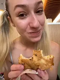 Lia__Love stripchat stream image