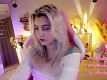 HoneyCherry bongacams stream image