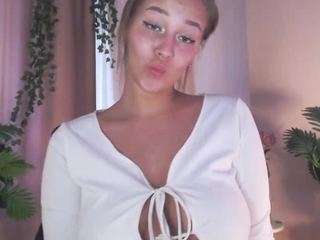 milkybunny camsoda stream image