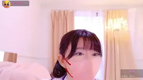 maii- stripchat stream image