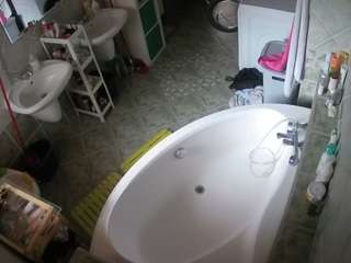voyeurcam-julmodels-bath-1st-1 camsoda stream image