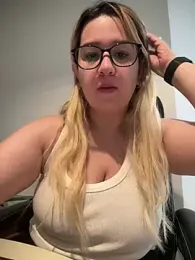 amooraaamoon stripchat stream image