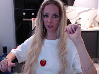 blondalina bongacams stream image