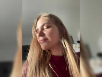 -Tiki-Riki- bongacams stream image