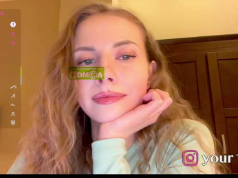 VikkiExtraCheese bongacams stream image