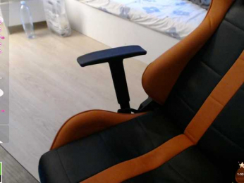 crystalyss bongacams stream image