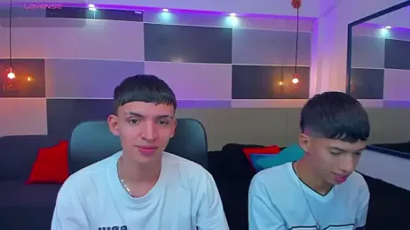 Juan_Nd_Steven stripchat stream image