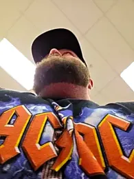 Strong_Bear89 stripchat stream image