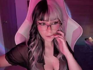 emilyhick camsoda stream image