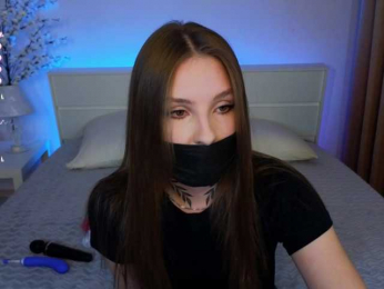 miachill bongacams stream image