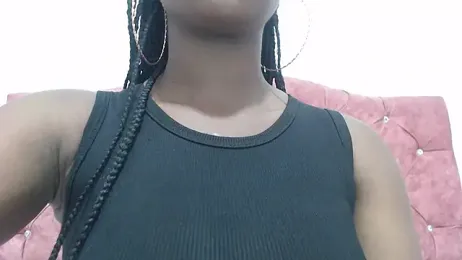 RoxanneLips stripchat stream image