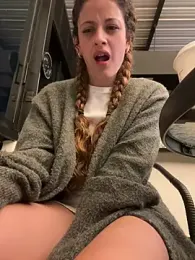 alana15 stripchat stream image