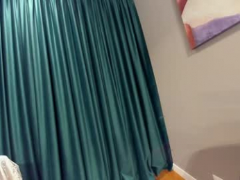 ehotlovea chaturbate stream image