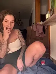 EmiliaCatalina stripchat stream image