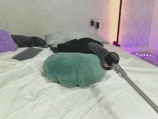 vampire-girl camsoda stream image