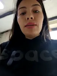 LIZ-06_ stripchat stream image