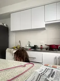 riri_brunnete stripchat stream image