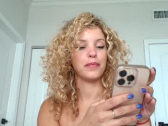theislandgirl chaturbate stream image