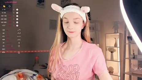 YuNabif stripchat stream image