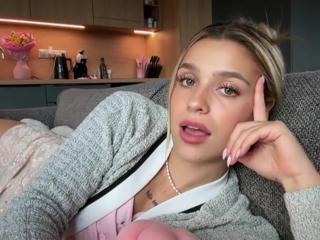 Maci Reynolds flirt4free stream image