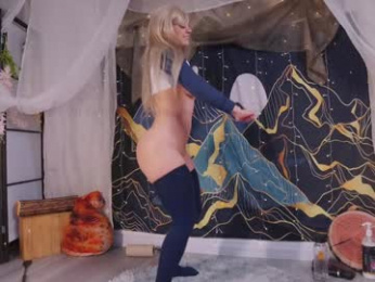 mollyflwers chaturbate stream image
