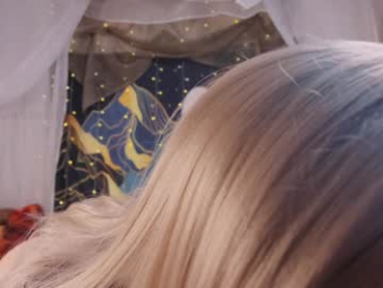 mollyflwers chaturbate stream image