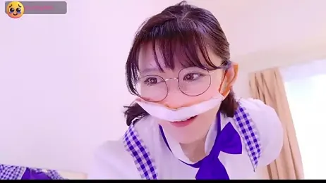 maii- stripchat stream image