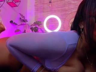 lady-brownn camsoda stream image